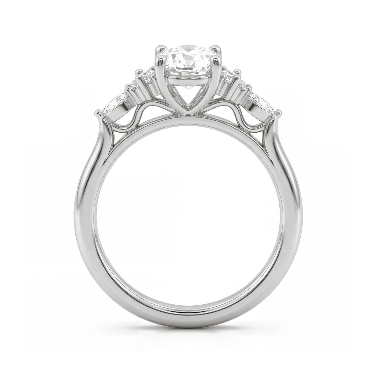 Ondine - Bague en moissanite ovale avec épaulements en grappe de marquises