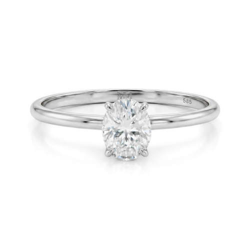Mystique - Bague solitaire en moissanite taille ovale avec halo caché | port bord à bord avec une alliance
