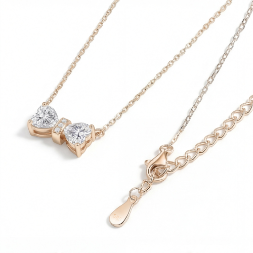Pairle - Collier à deux moissanites taille cœur avec barrette centrale pavée