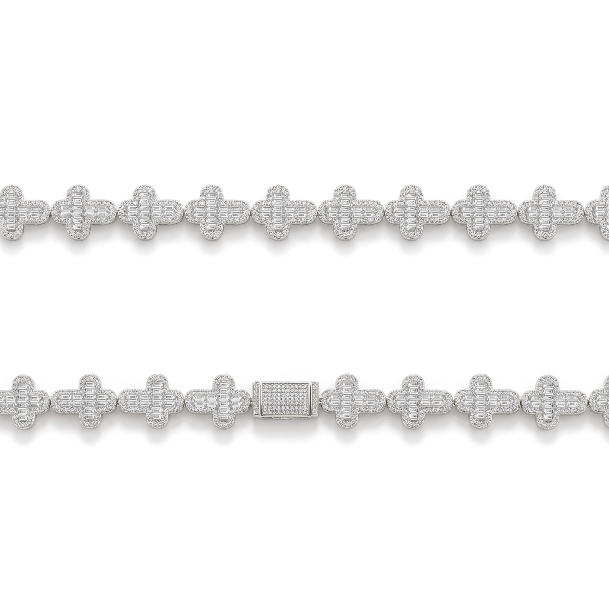 Virtuoso - Chaîne à pendentif croix en moissanite taille émeraude avec serti pavé et fermoir remarquable