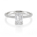 Veridian - Bague en moissanite taille émeraude avec anneau serti pavé