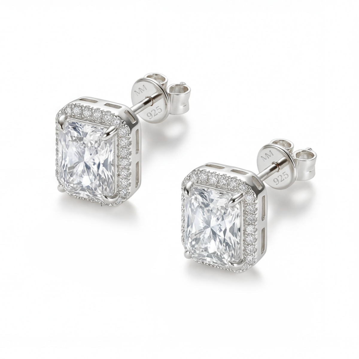 Aura - Puces d’oreilles en moissanite taille radiant avec halo