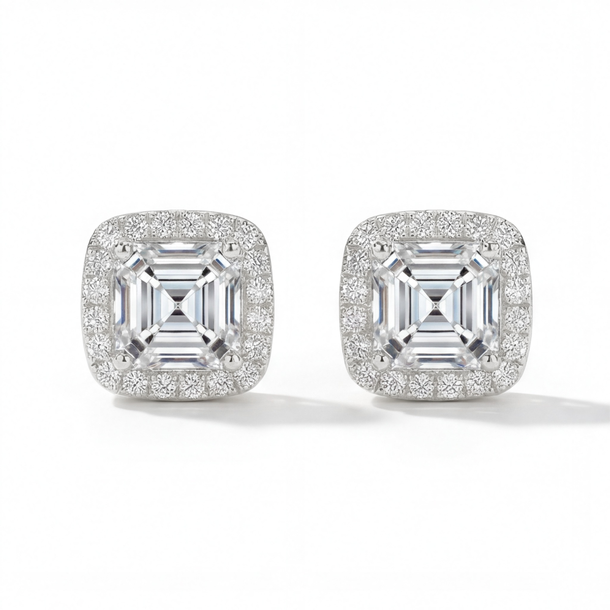 Tetrona - Puces d’oreilles en moissanite taille Asscher avec serti halo