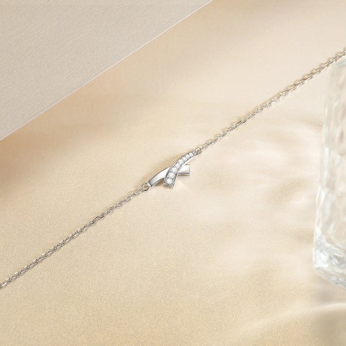 Halcyon - Bracelet avec motif croissant en moissanite et serti pavé