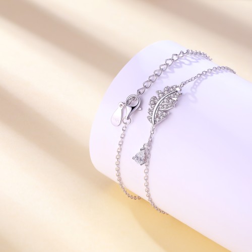 Foliana - Bracelet à charm feuille en moissanite avec une pierre pendante