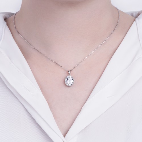 Clarique - Pendentif classique en moissanite de forme ovale avec halo pavé