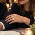 Trinity - Bague trilogie en moissanite coussin avec pierres latérales trapézoïdales