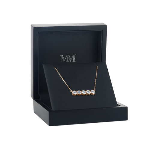 Quinta - Collier à cinq pierres en moissanite en serti clos
